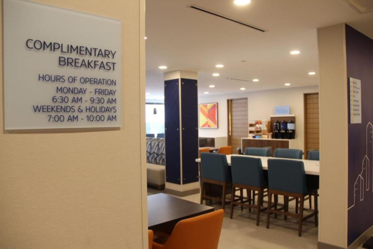 Holiday Inn Express & Suites Huntsville By Ihg Buitenkant foto