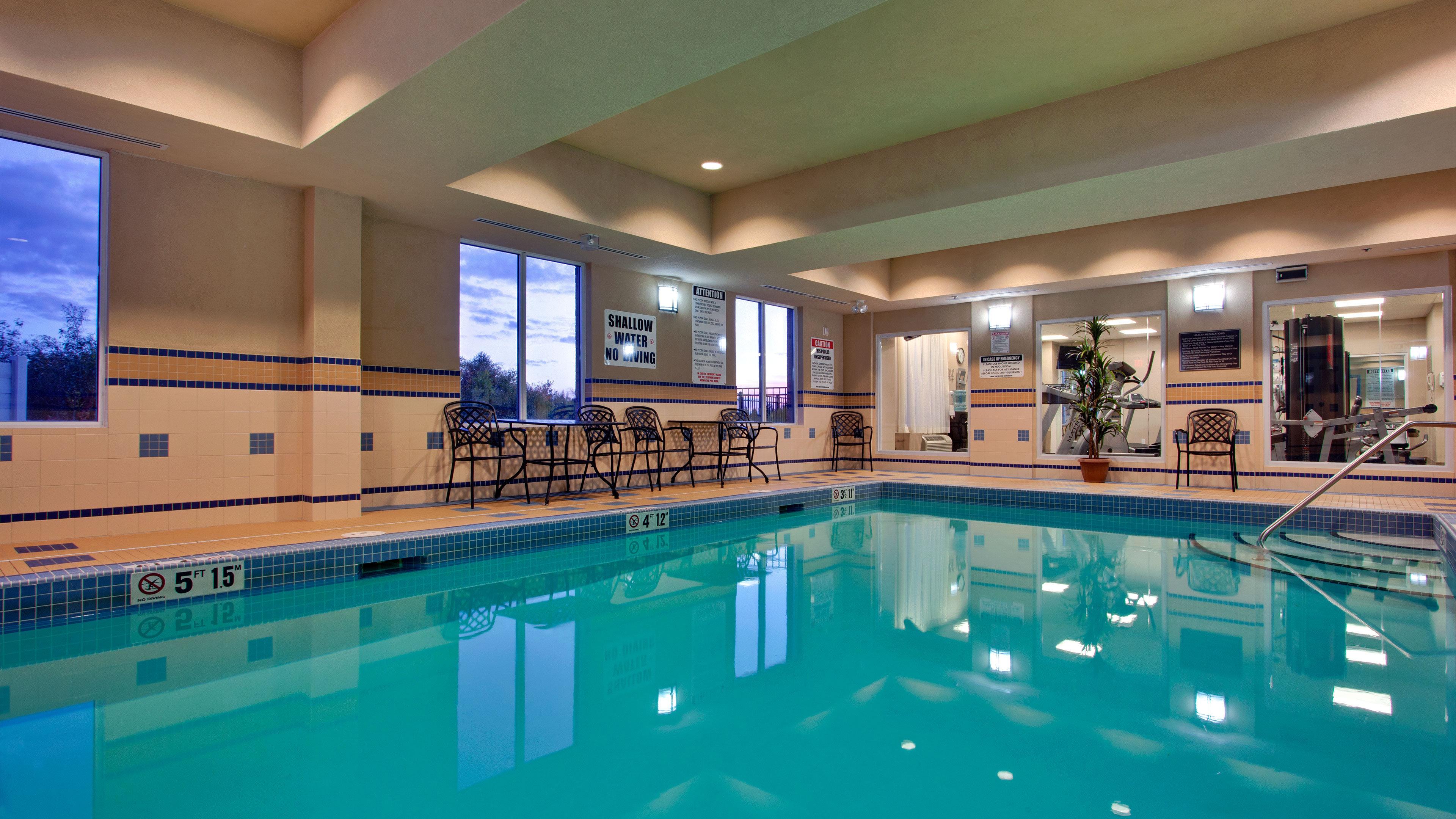 Holiday Inn Express & Suites Huntsville By Ihg Buitenkant foto