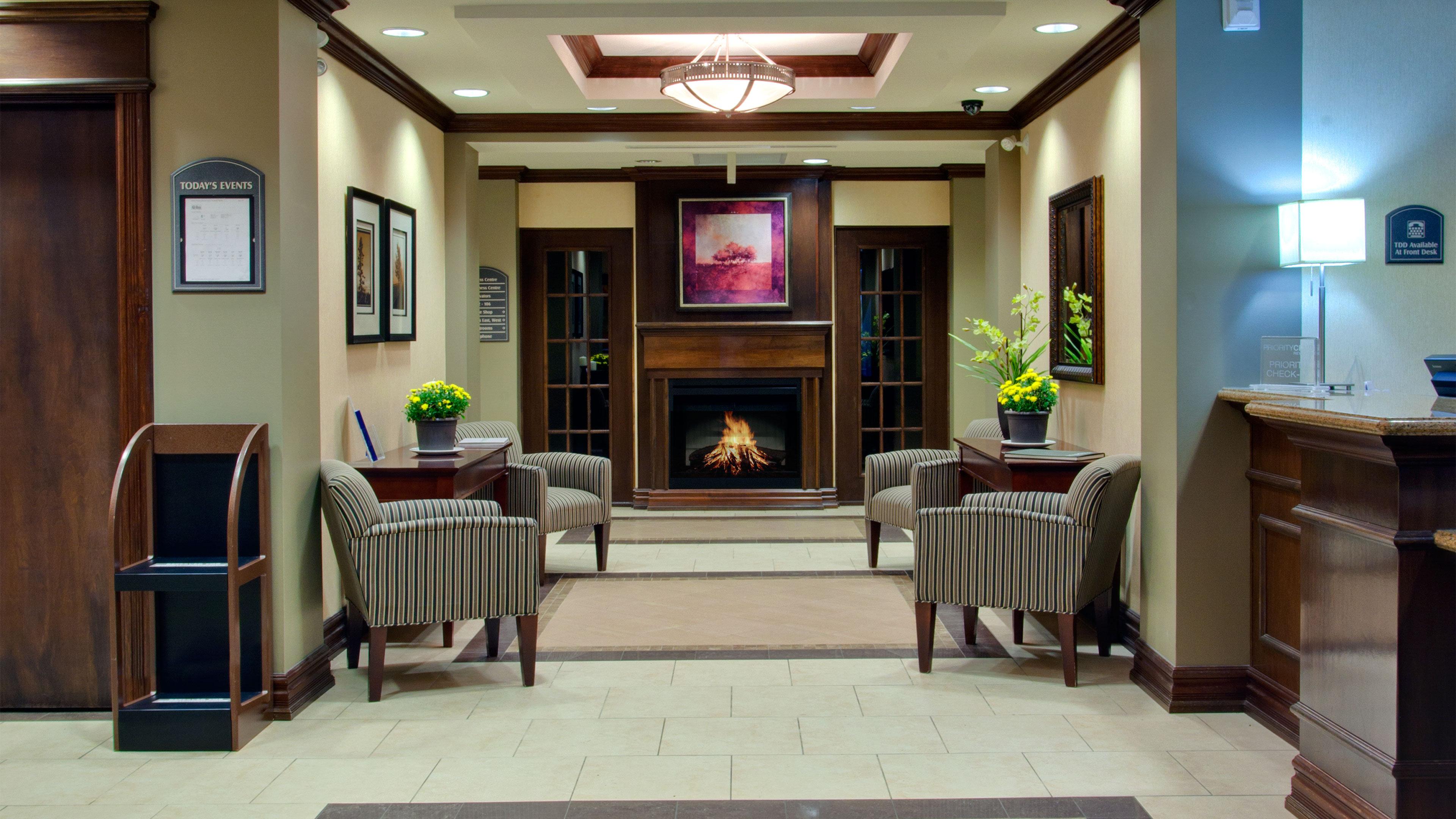 Holiday Inn Express & Suites Huntsville By Ihg Buitenkant foto