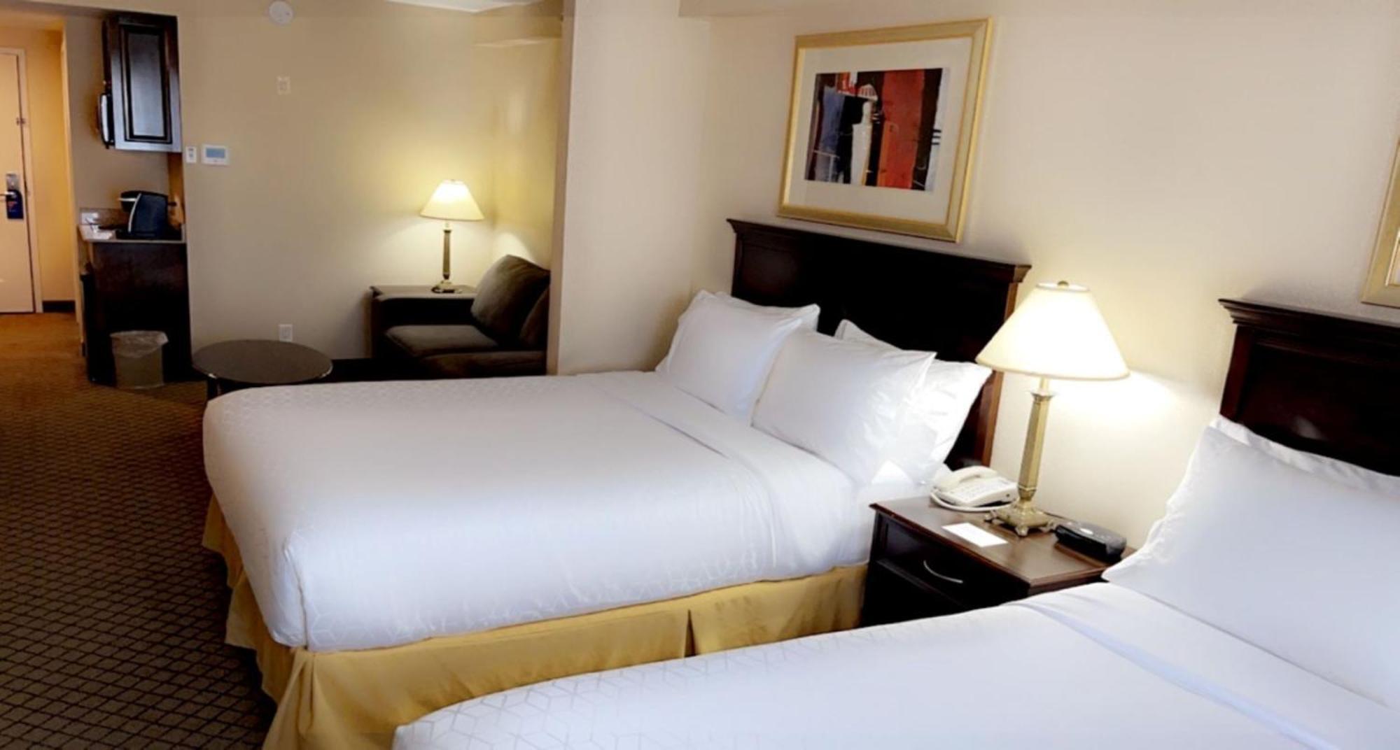 Holiday Inn Express & Suites Huntsville By Ihg Buitenkant foto