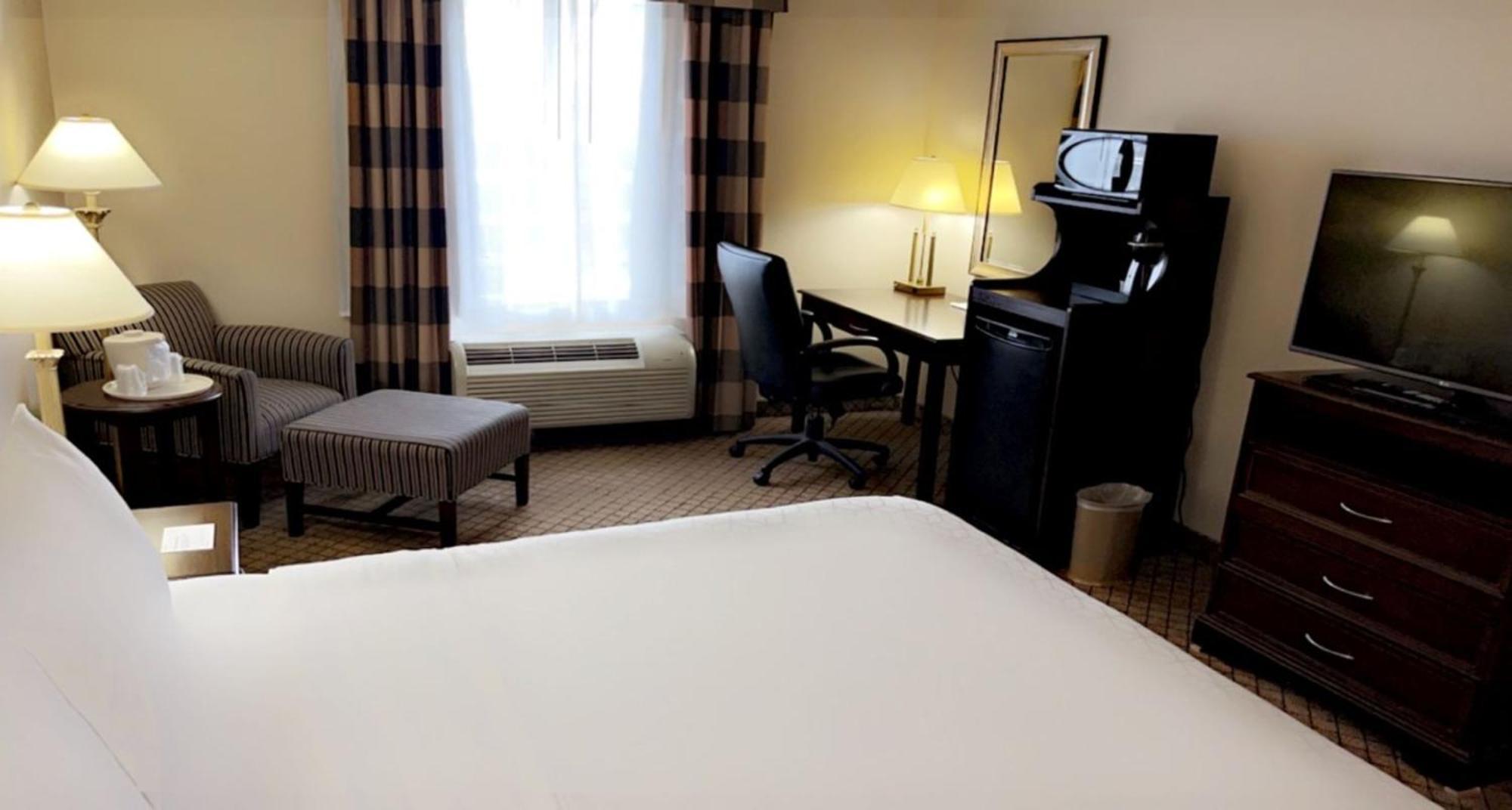 Holiday Inn Express & Suites Huntsville By Ihg Buitenkant foto