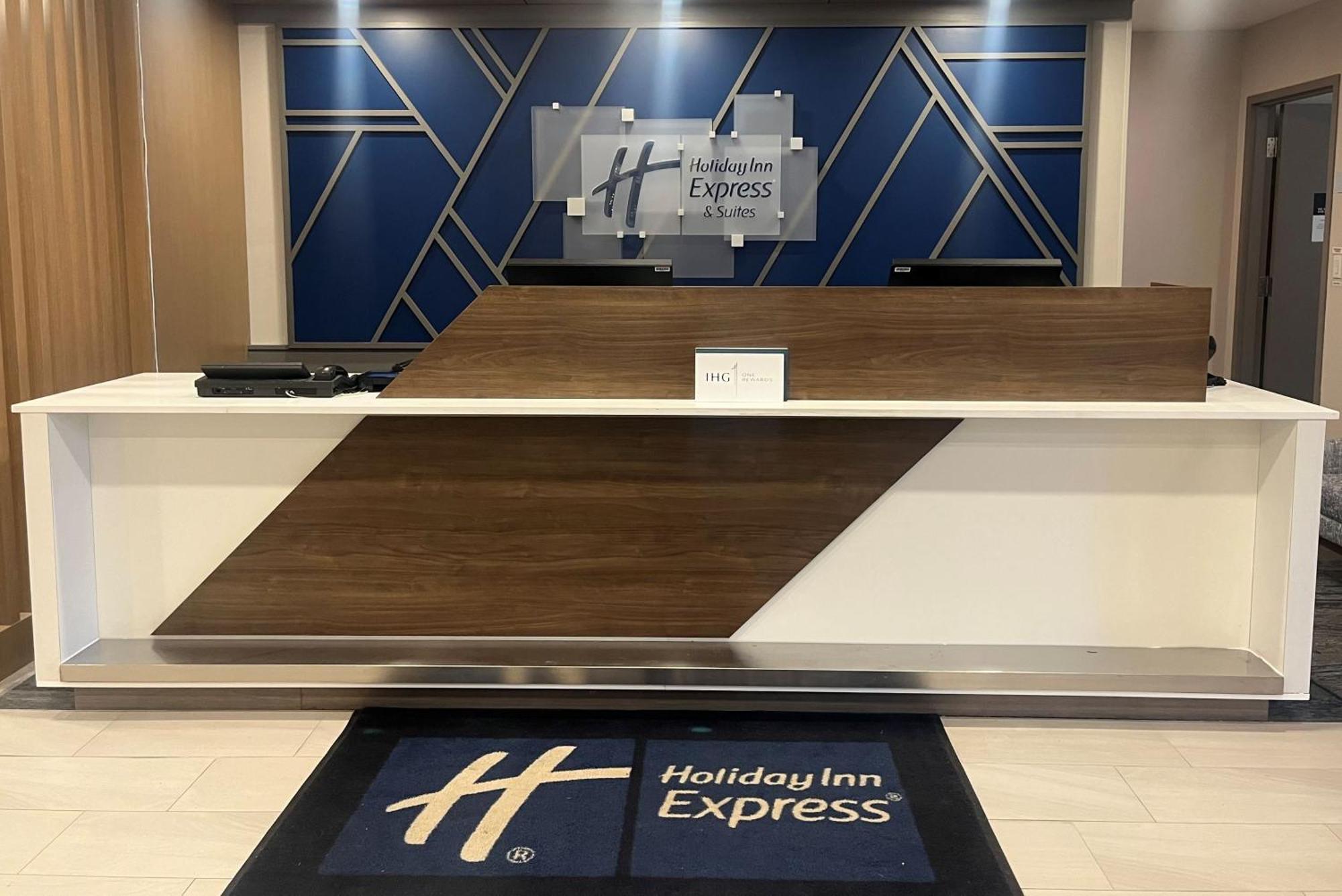Holiday Inn Express & Suites Huntsville By Ihg Buitenkant foto