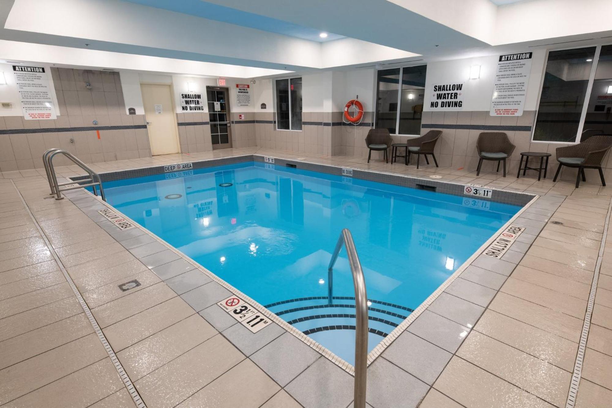 Holiday Inn Express & Suites Huntsville By Ihg Buitenkant foto