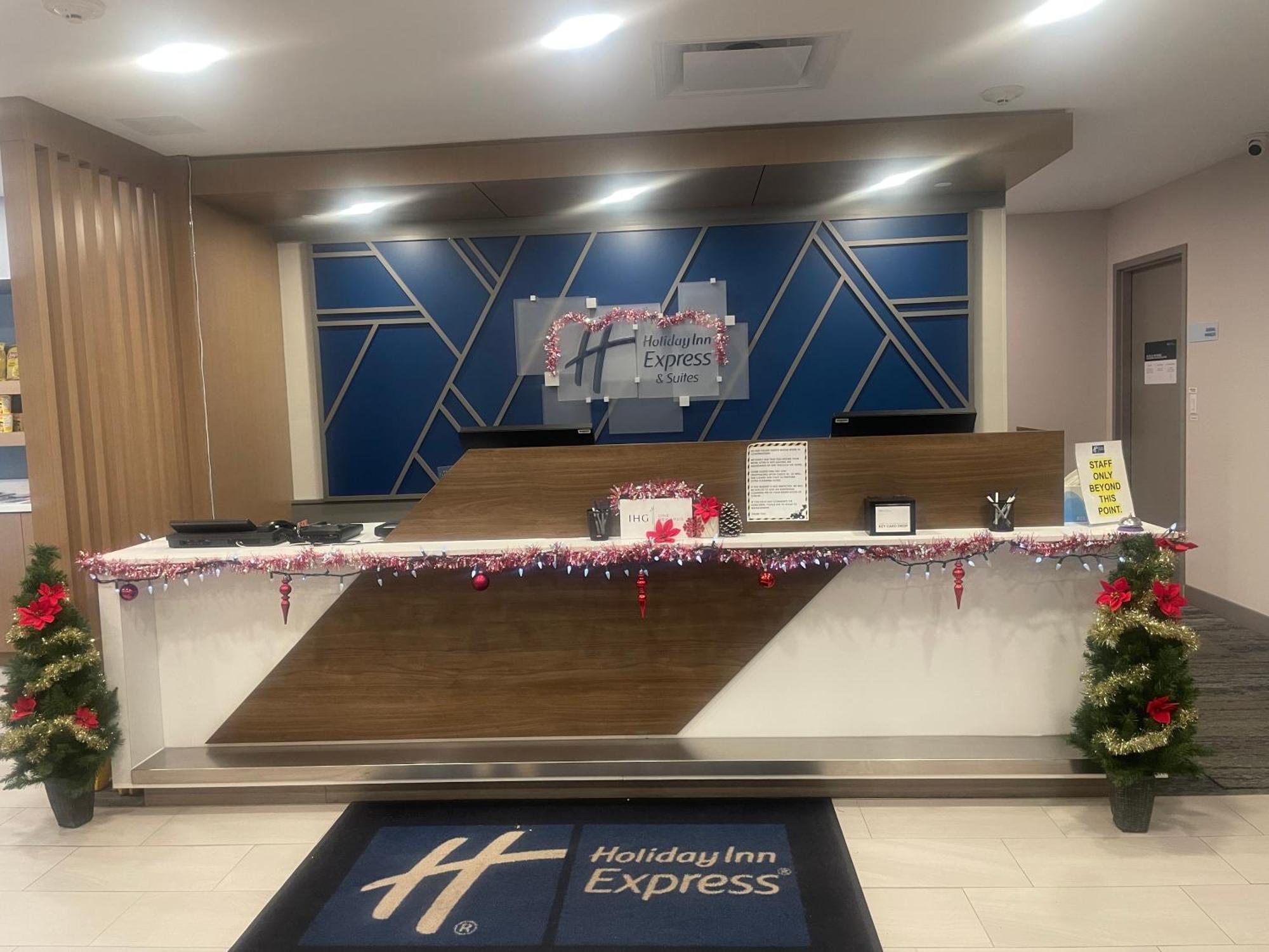 Holiday Inn Express & Suites Huntsville By Ihg Buitenkant foto